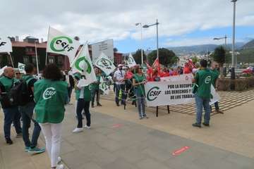 Protesta de los trabajadores del Ayuntamiento de Telde/TA.
